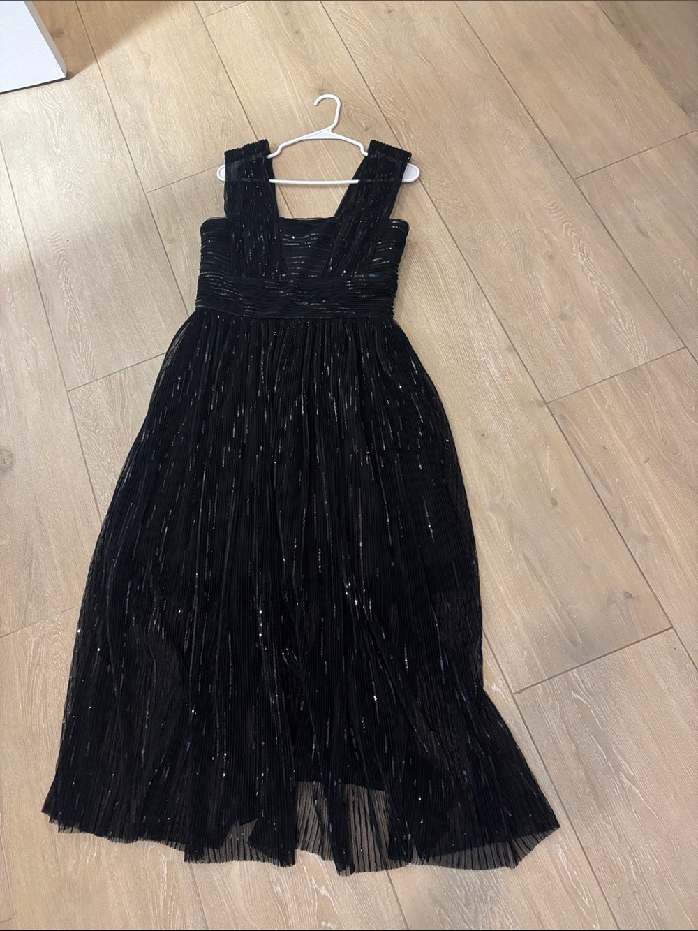 Halston Heritage Black Sequin Pleated Wedding Guest Dress - Picture 5 of 12